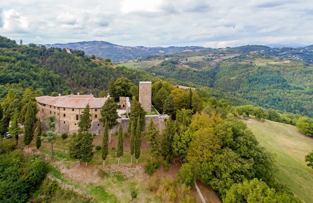 Castello Di Petroia-1